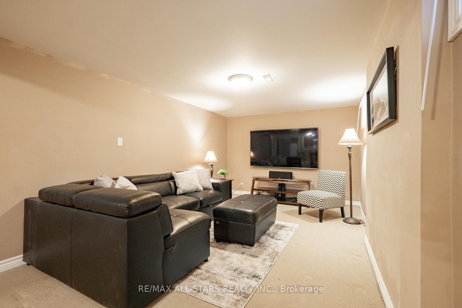 Photo 34 of 164 Major Buttons Drive, Markham, Sherwood-Amberglen — HOMEH