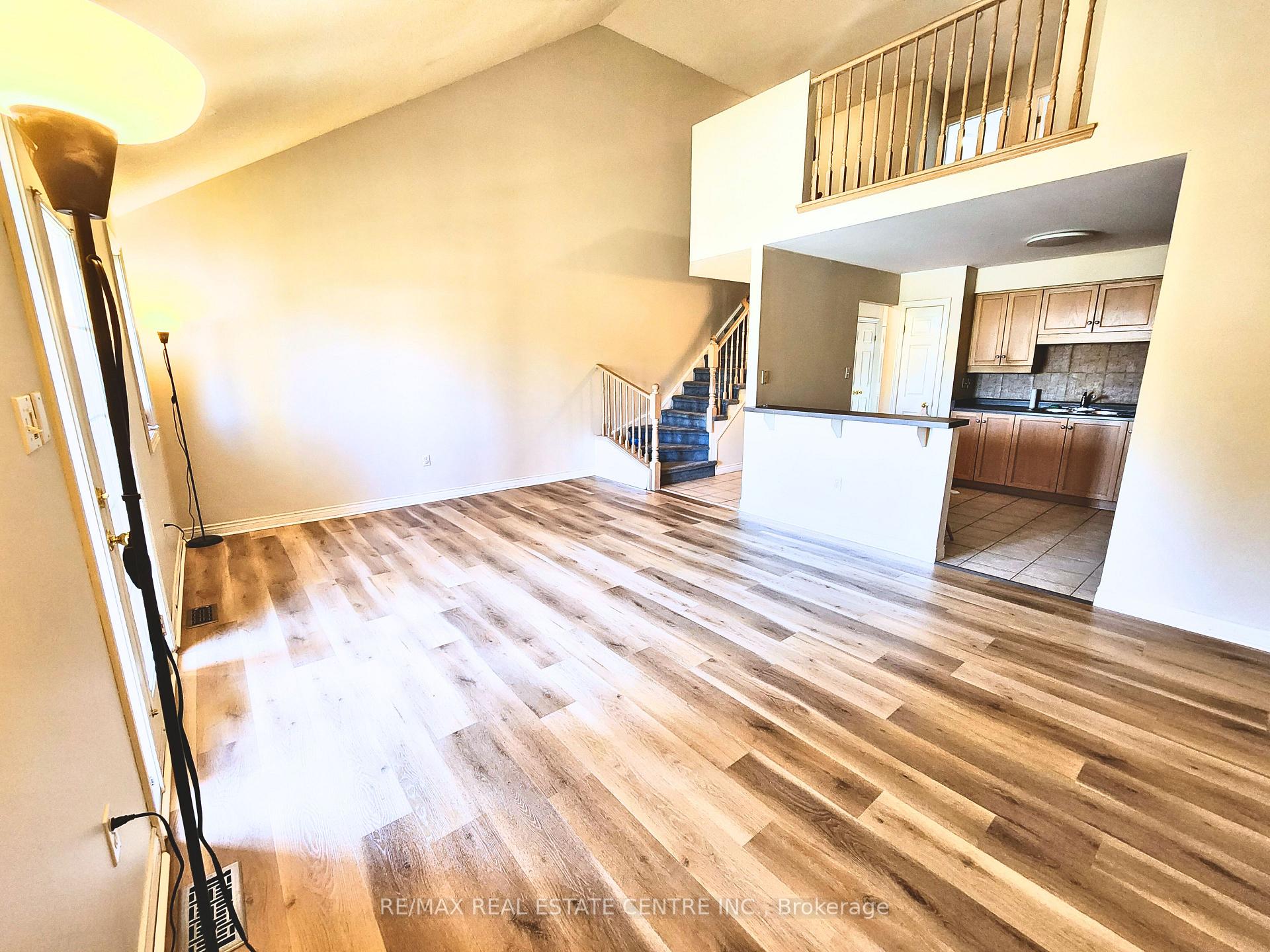 Photo 5 of 61 Dynasty Avenue, Hamilton, Stoney Creek — HOMEH
