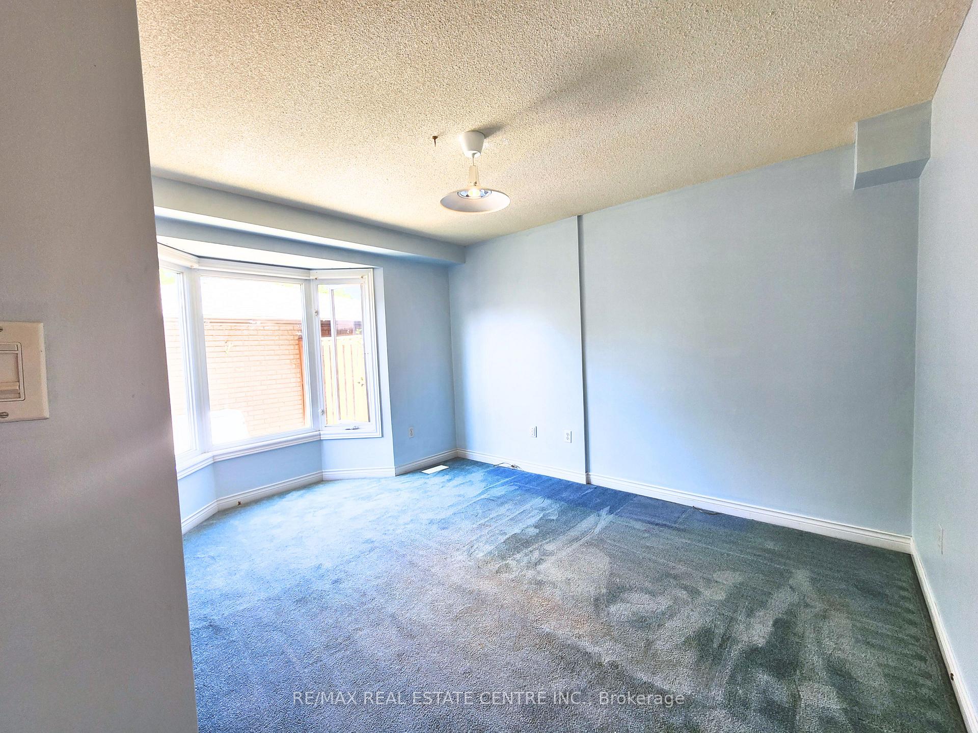 Photo 12 of 61 Dynasty Avenue, Hamilton, Stoney Creek — HOMEH
