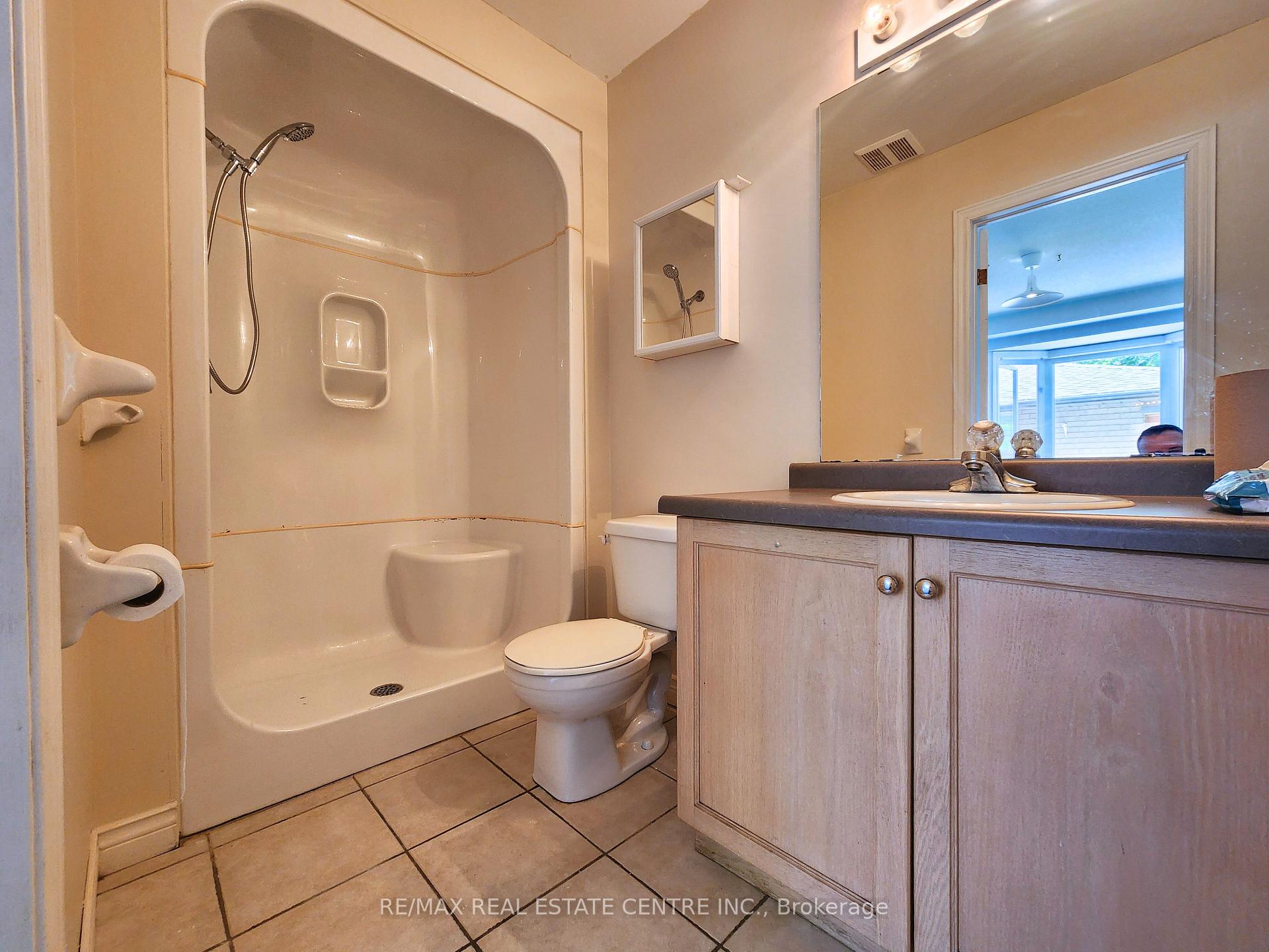Photo 16 of 61 Dynasty Avenue, Hamilton, Stoney Creek — HOMEH