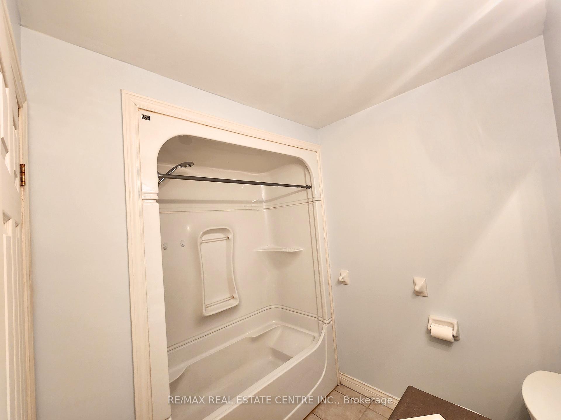 Photo 24 of 61 Dynasty Avenue, Hamilton, Stoney Creek — HOMEH