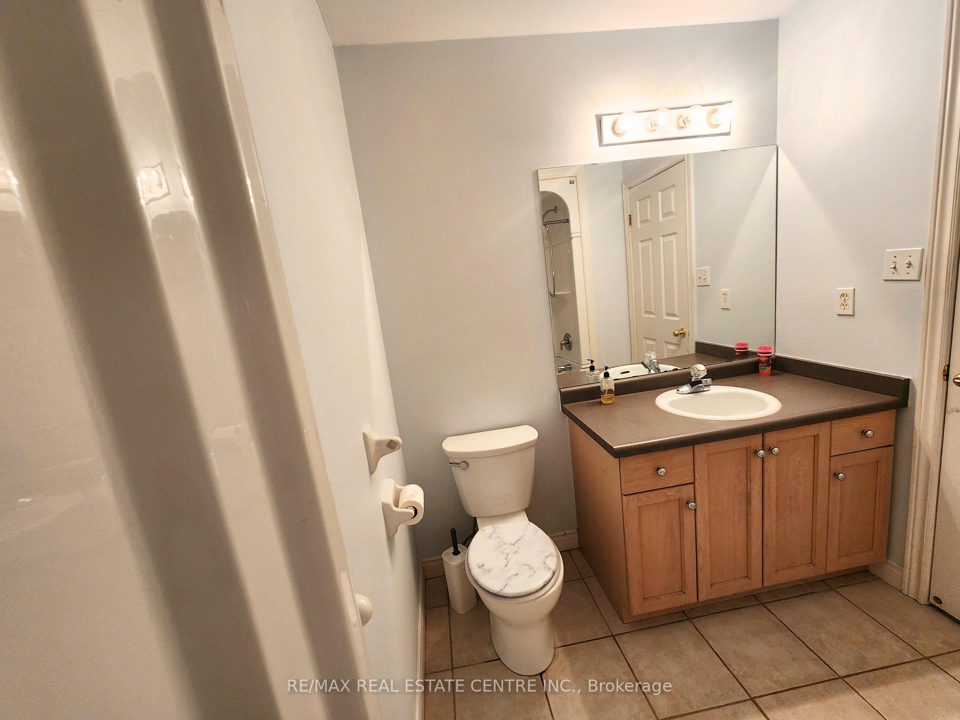 Photo 25 of 61 Dynasty Avenue, Hamilton, Stoney Creek — HOMEH