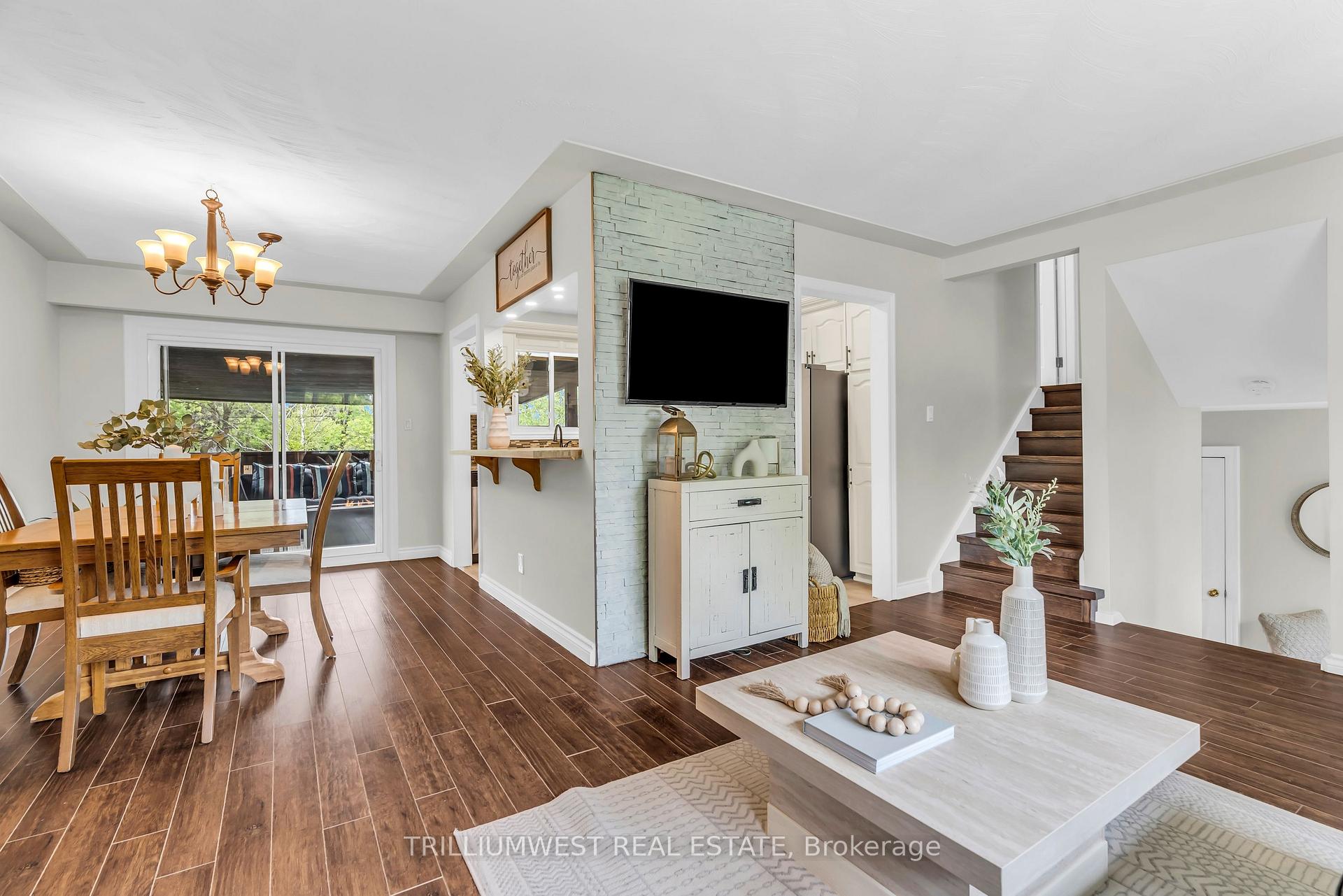 Photo 10 of 36 Blackfriars Place, Kitchener — HOMEH