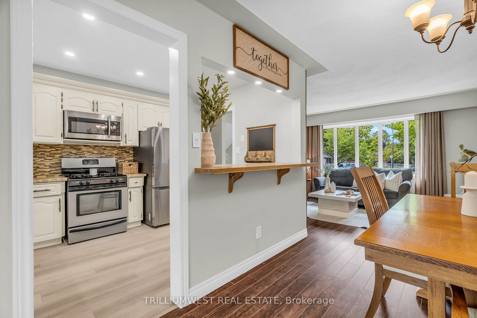 Photo 13 of 36 Blackfriars Place, Kitchener — HOMEH