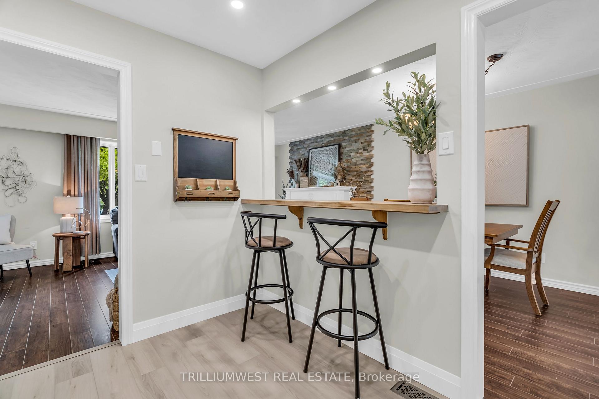 Photo 14 of 36 Blackfriars Place, Kitchener — HOMEH