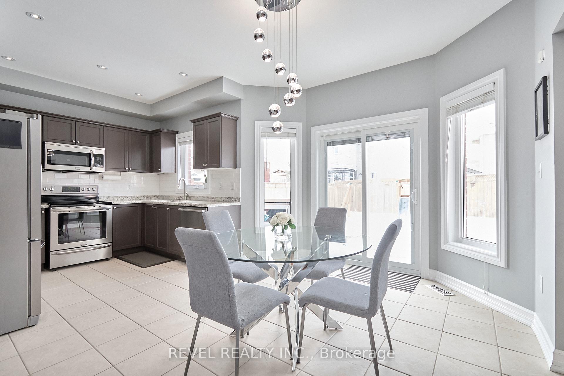Photo 12 of 1979 Romina Court, Innisfil, Alcona — HOMEH