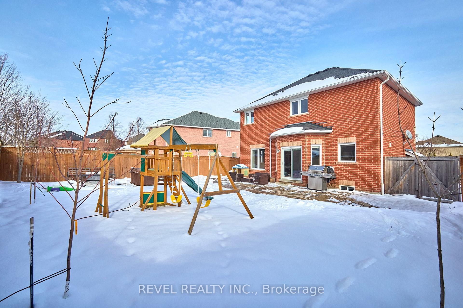 Photo 26 of 1979 Romina Court, Innisfil, Alcona — HOMEH