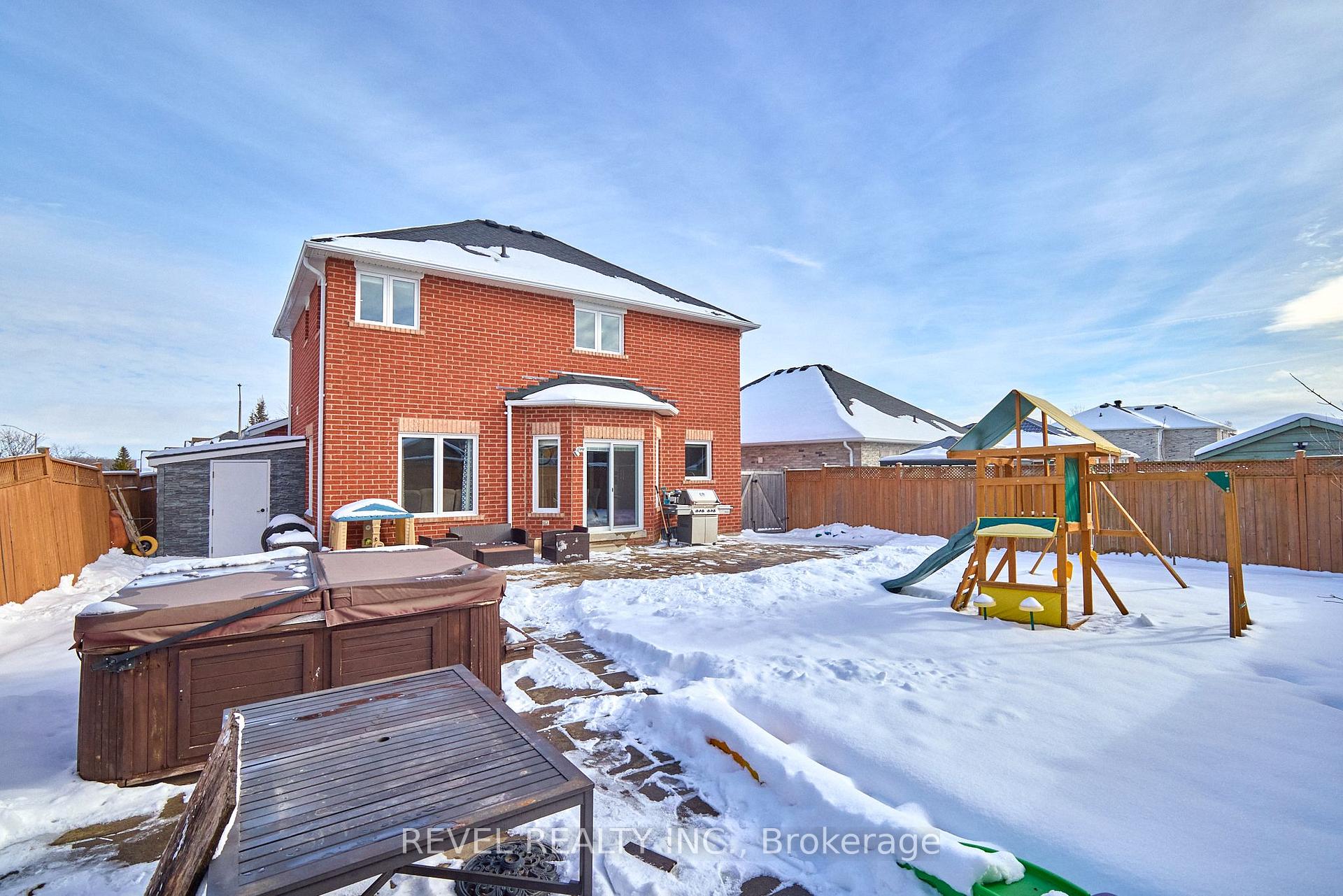 Photo 27 of 1979 Romina Court, Innisfil, Alcona — HOMEH