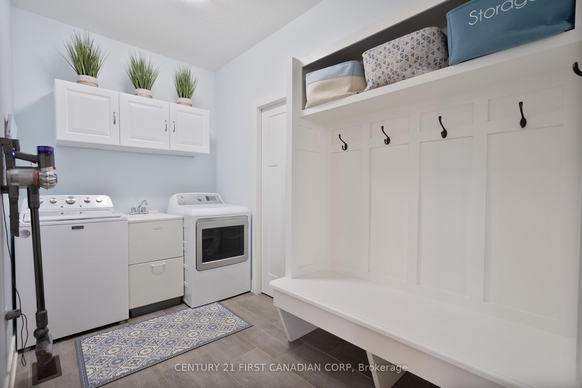 Photo 6 of 302 Songbird Lane, Middlesex Centre, Ilderton — HOMEH