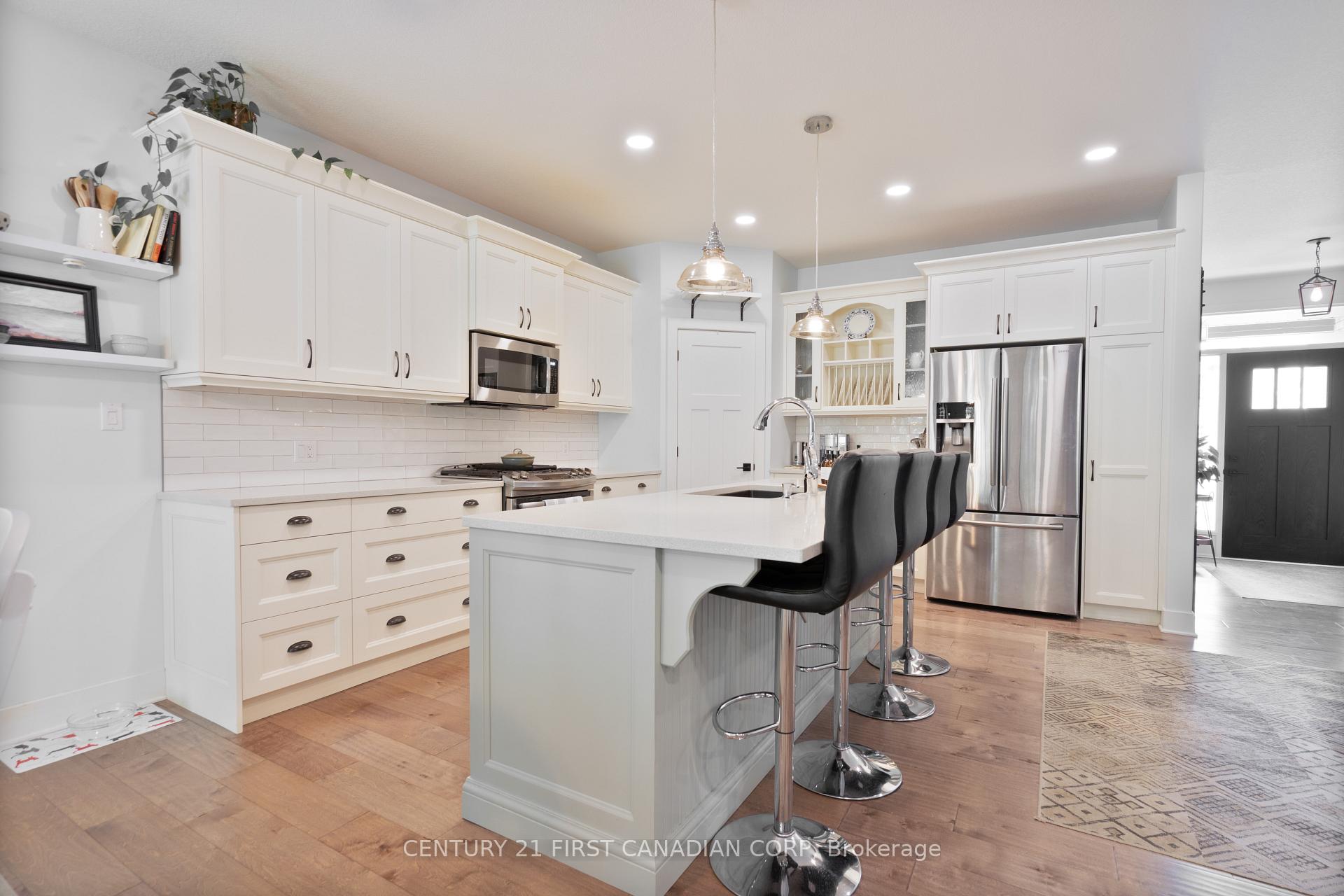 Photo 8 of 302 Songbird Lane, Middlesex Centre, Ilderton — HOMEH