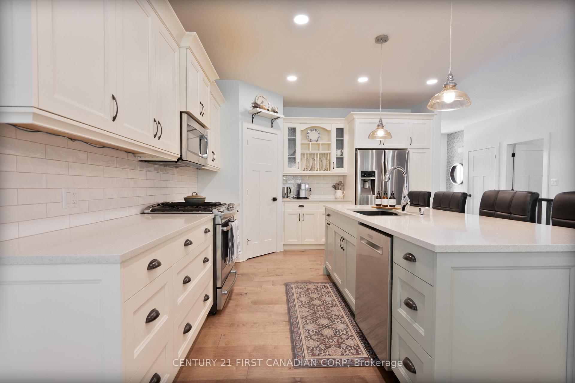 Photo 9 of 302 Songbird Lane, Middlesex Centre, Ilderton — HOMEH