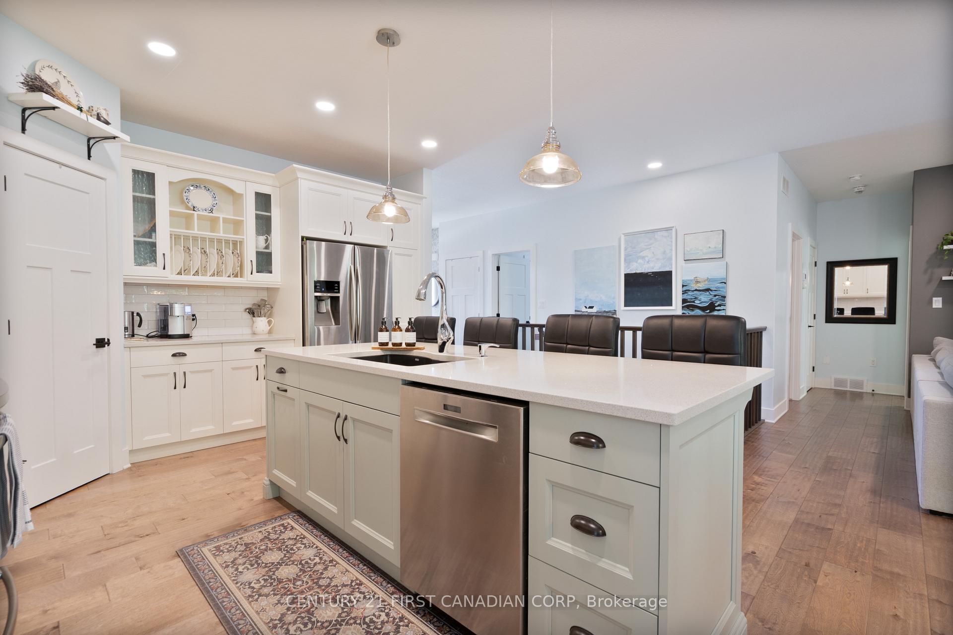 Photo 10 of 302 Songbird Lane, Middlesex Centre, Ilderton — HOMEH