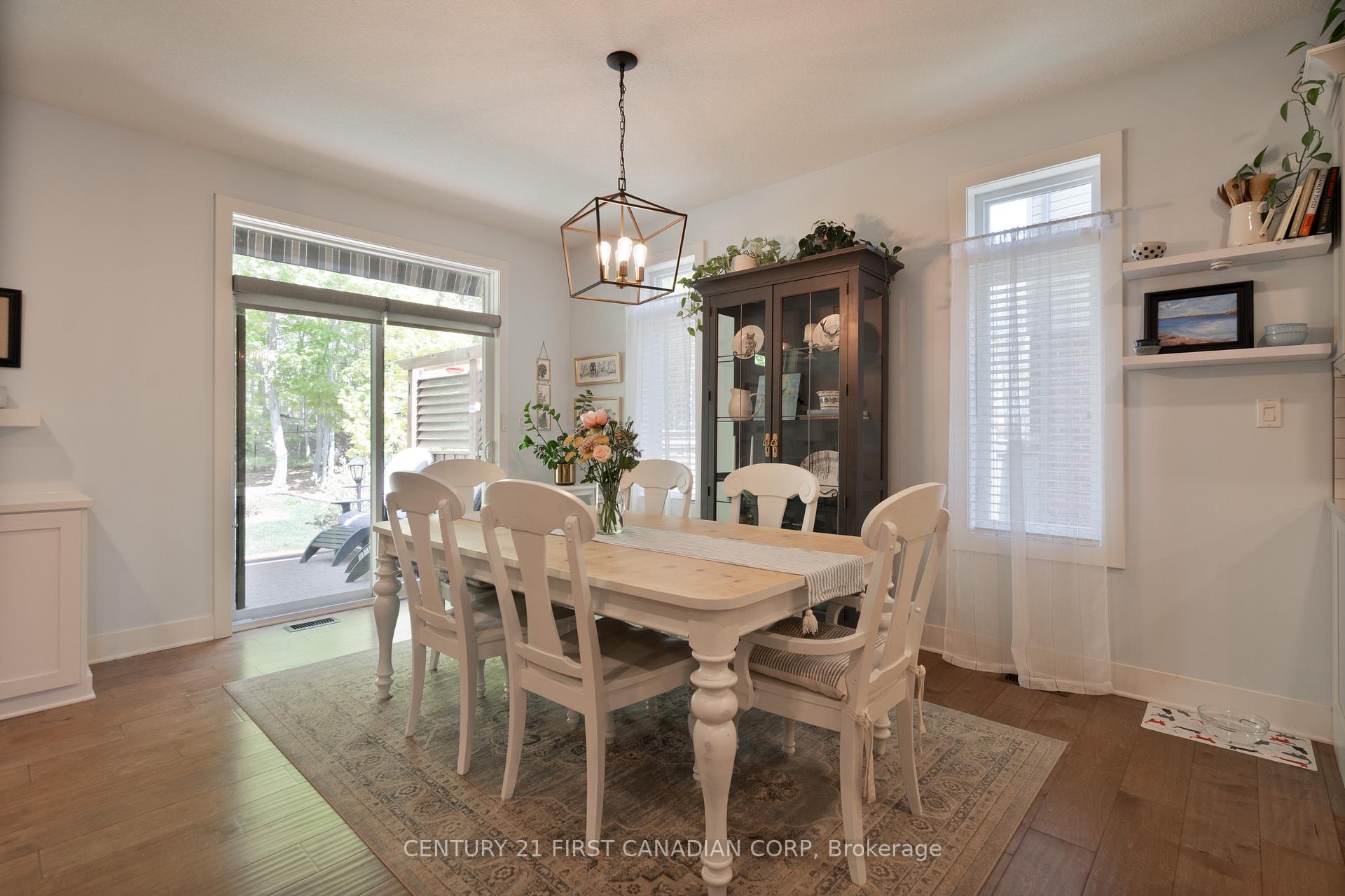 Photo 12 of 302 Songbird Lane, Middlesex Centre, Ilderton — HOMEH