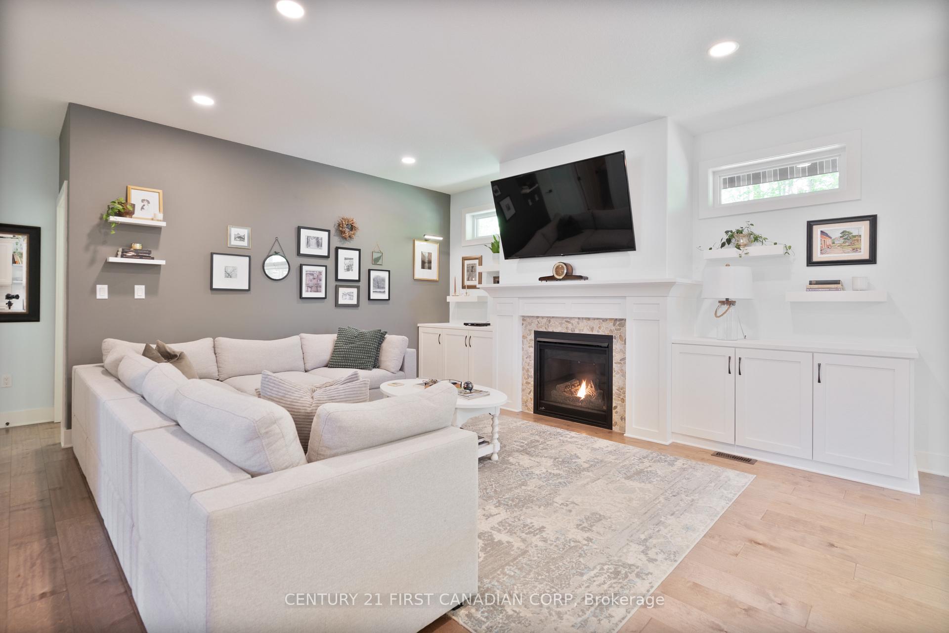 Photo 13 of 302 Songbird Lane, Middlesex Centre, Ilderton — HOMEH