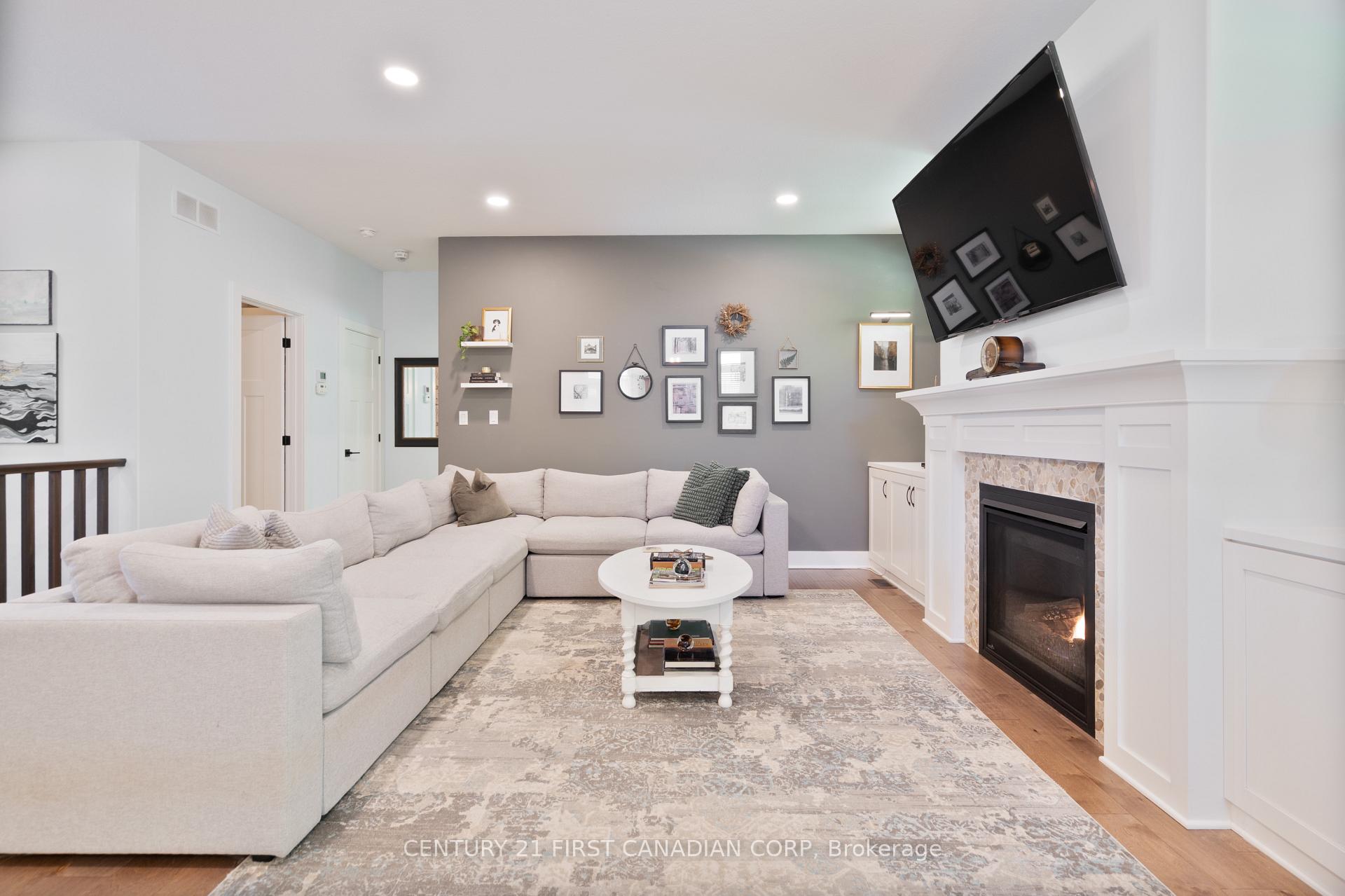 Photo 14 of 302 Songbird Lane, Middlesex Centre, Ilderton — HOMEH