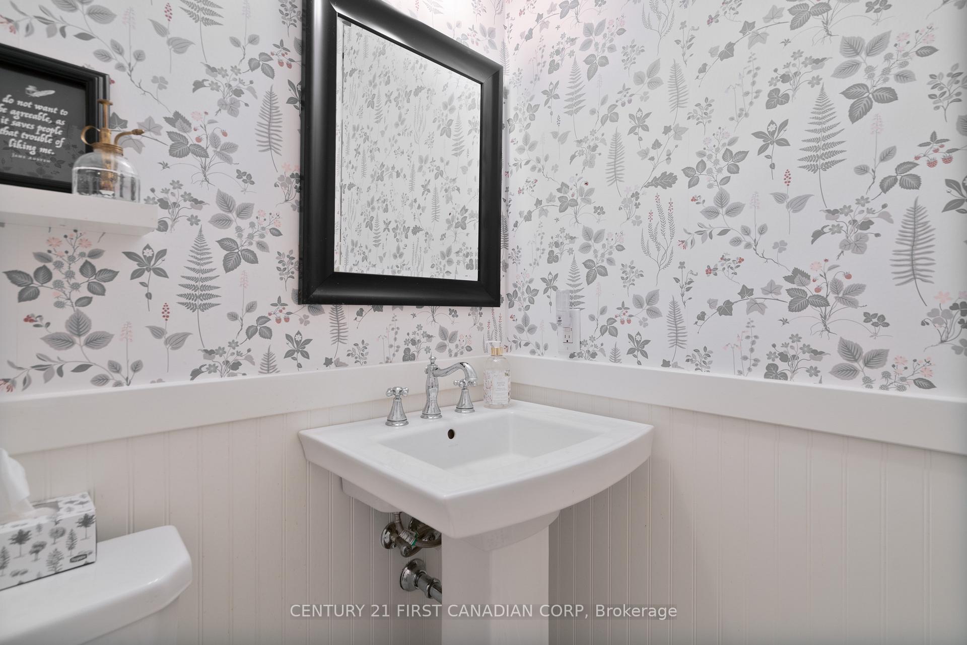 Photo 15 of 302 Songbird Lane, Middlesex Centre, Ilderton — HOMEH