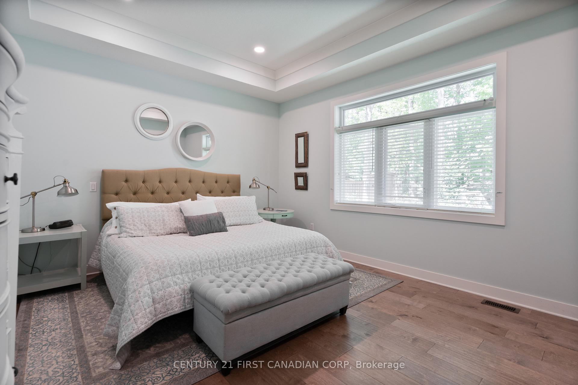 Photo 16 of 302 Songbird Lane, Middlesex Centre, Ilderton — HOMEH