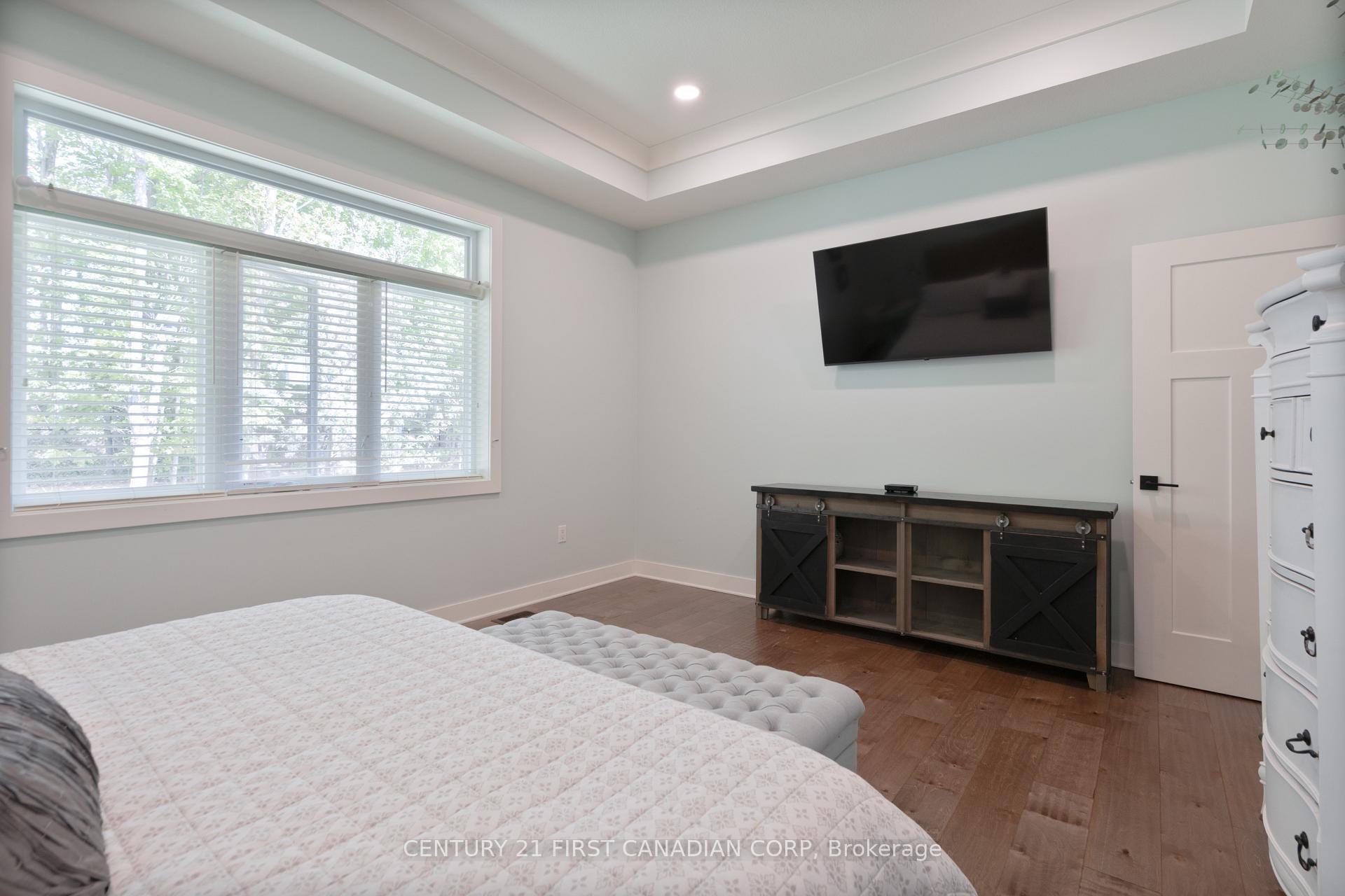 Photo 18 of 302 Songbird Lane, Middlesex Centre, Ilderton — HOMEH