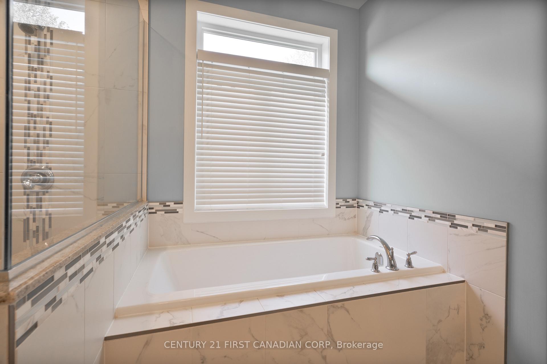 Photo 20 of 302 Songbird Lane, Middlesex Centre, Ilderton — HOMEH