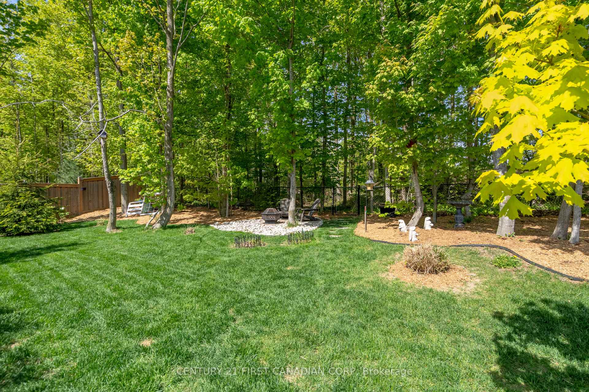Photo 34 of 302 Songbird Lane, Middlesex Centre, Ilderton — HOMEH