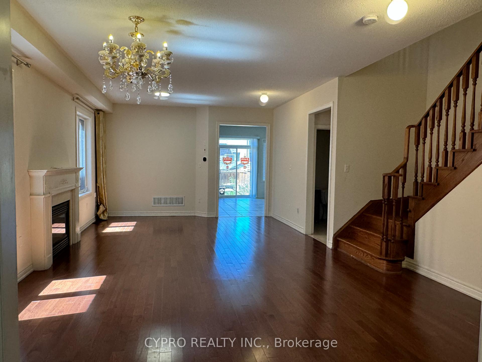 Photo 3 of 384 Wilfred Murison Avenue, Markham, Berczy — HOMEH