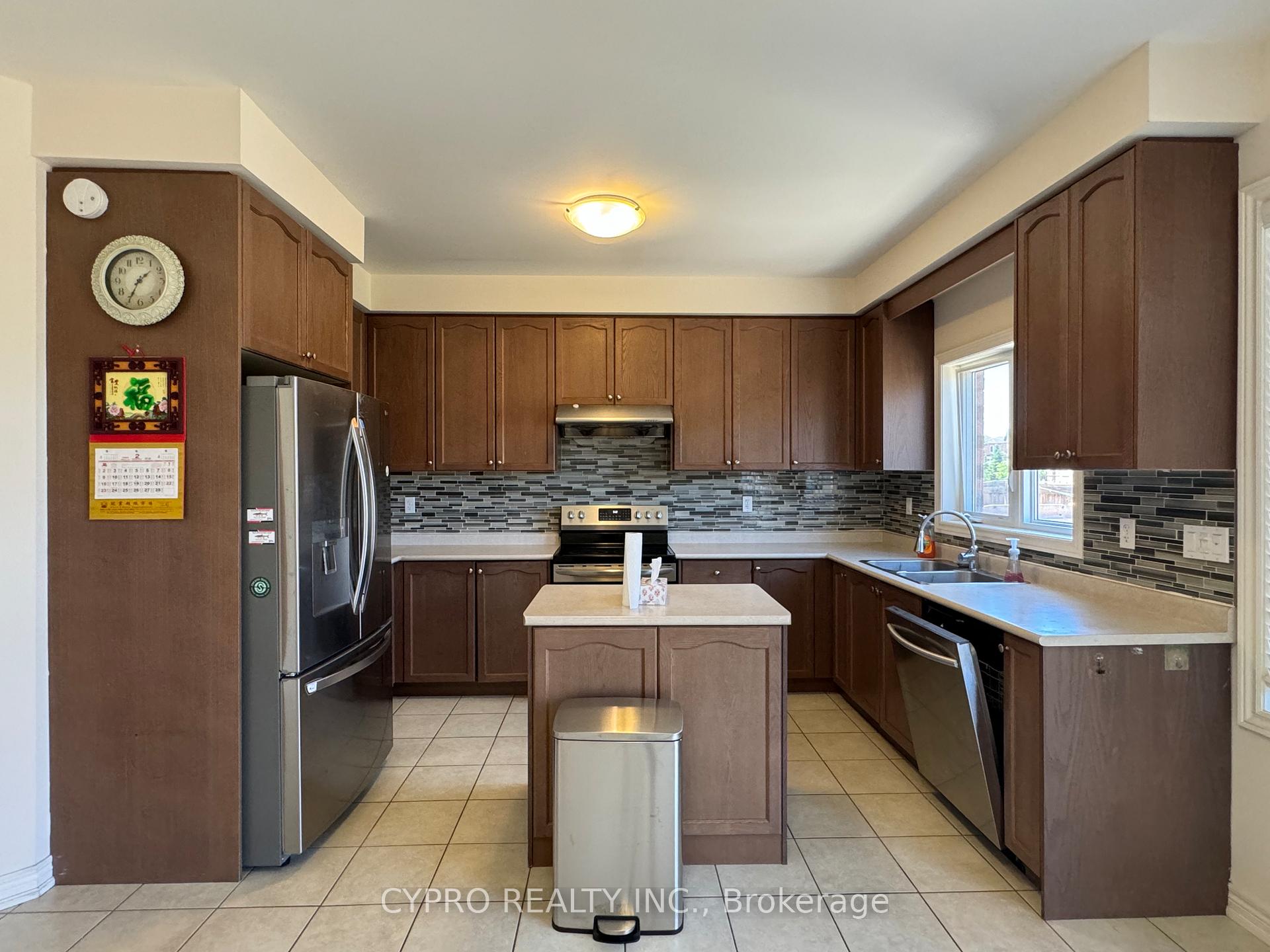 Photo 5 of 384 Wilfred Murison Avenue, Markham, Berczy — HOMEH