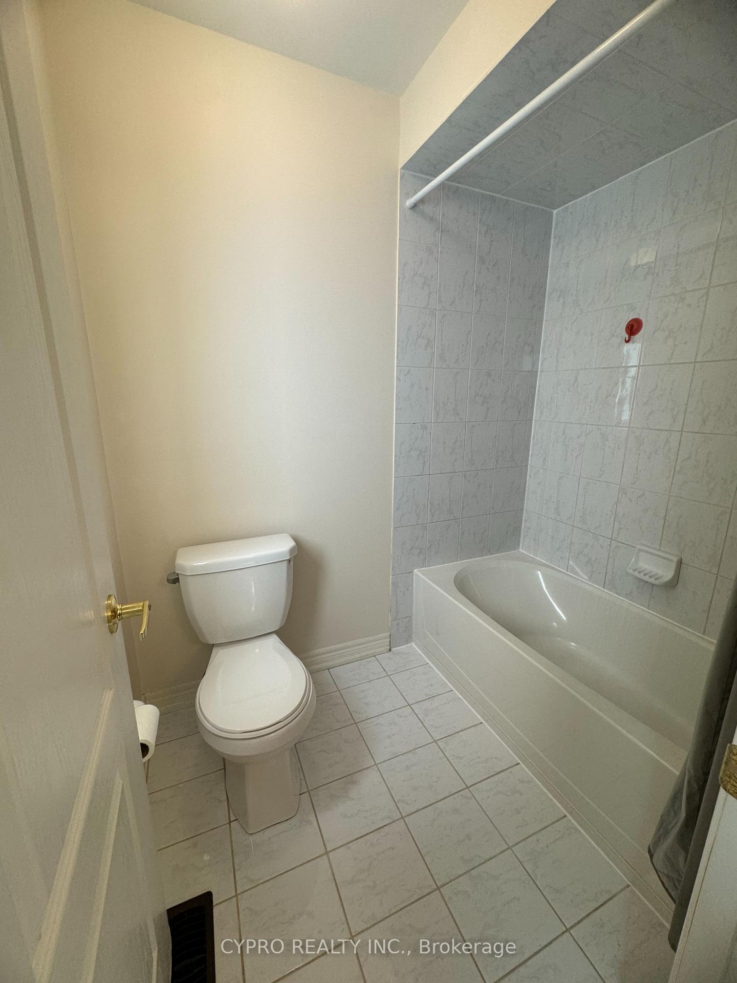 Photo 11 of 384 Wilfred Murison Avenue, Markham, Berczy — HOMEH