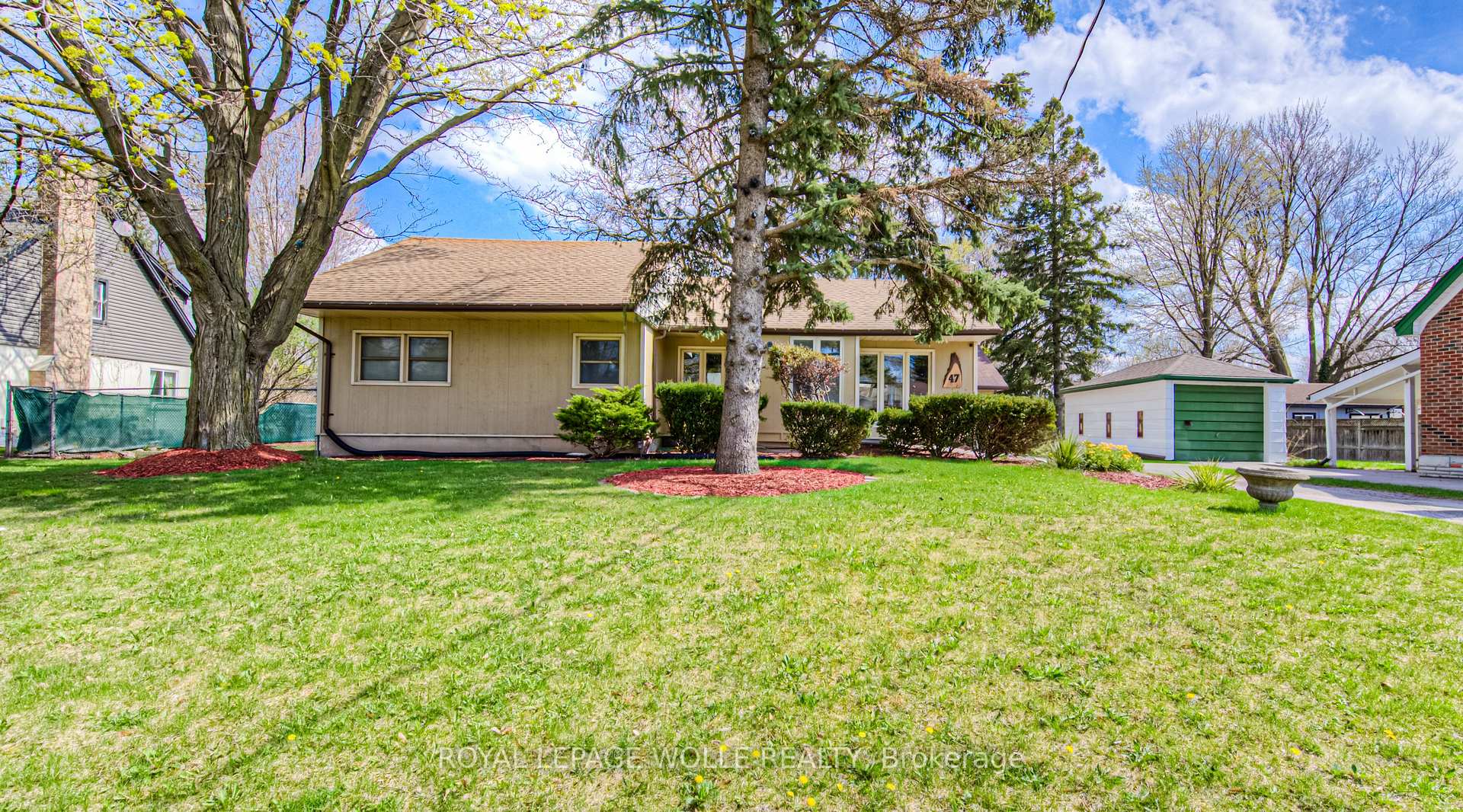 Photo 2 of 47 Belleview Avenue, Kitchener — HOMEH