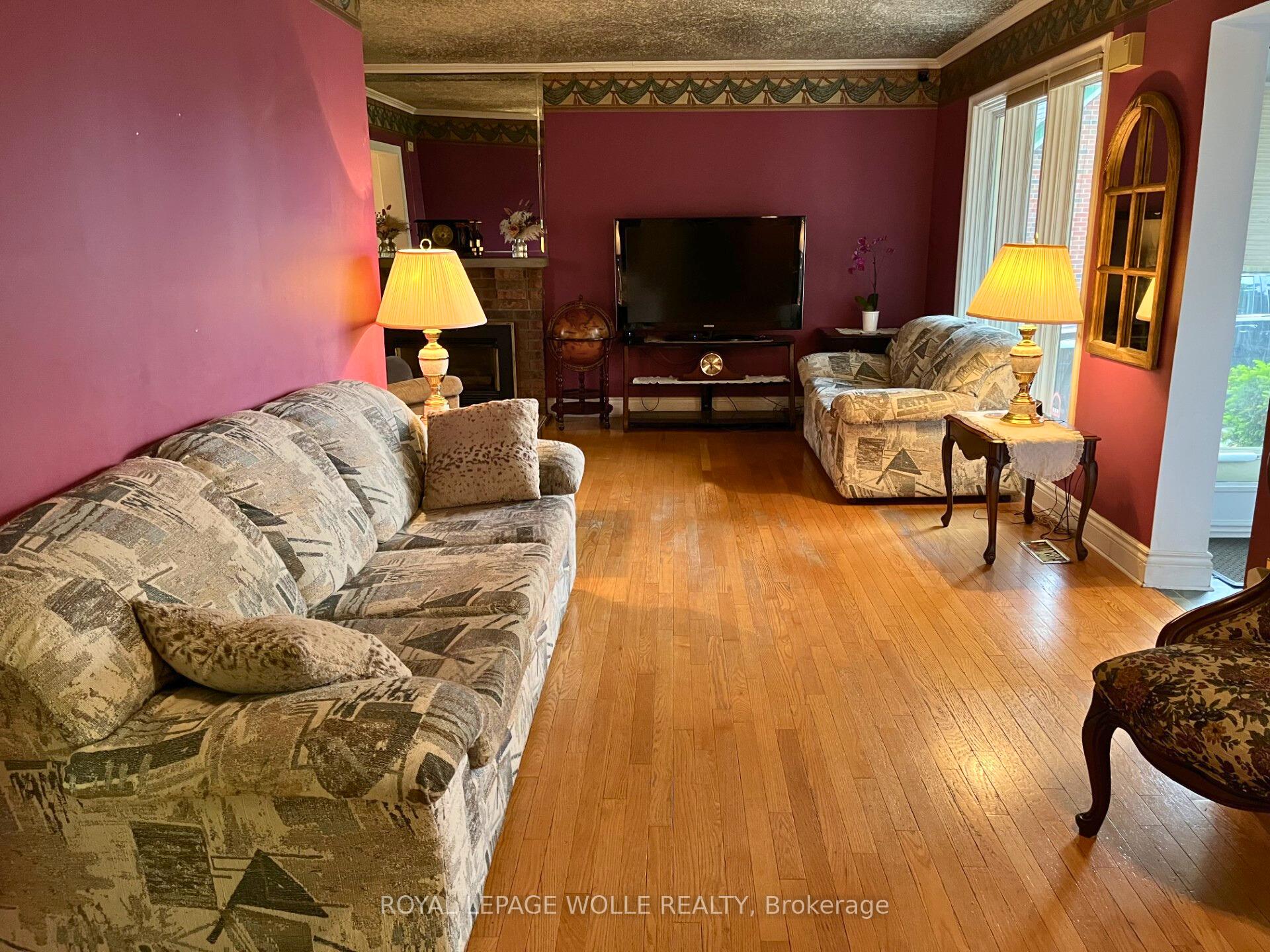 Photo 7 of 47 Belleview Avenue, Kitchener — HOMEH