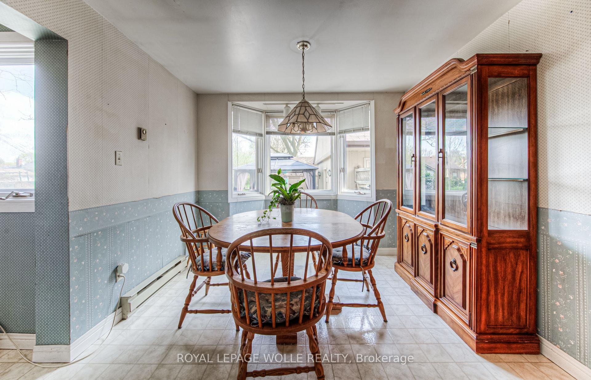 Photo 9 of 47 Belleview Avenue, Kitchener — HOMEH