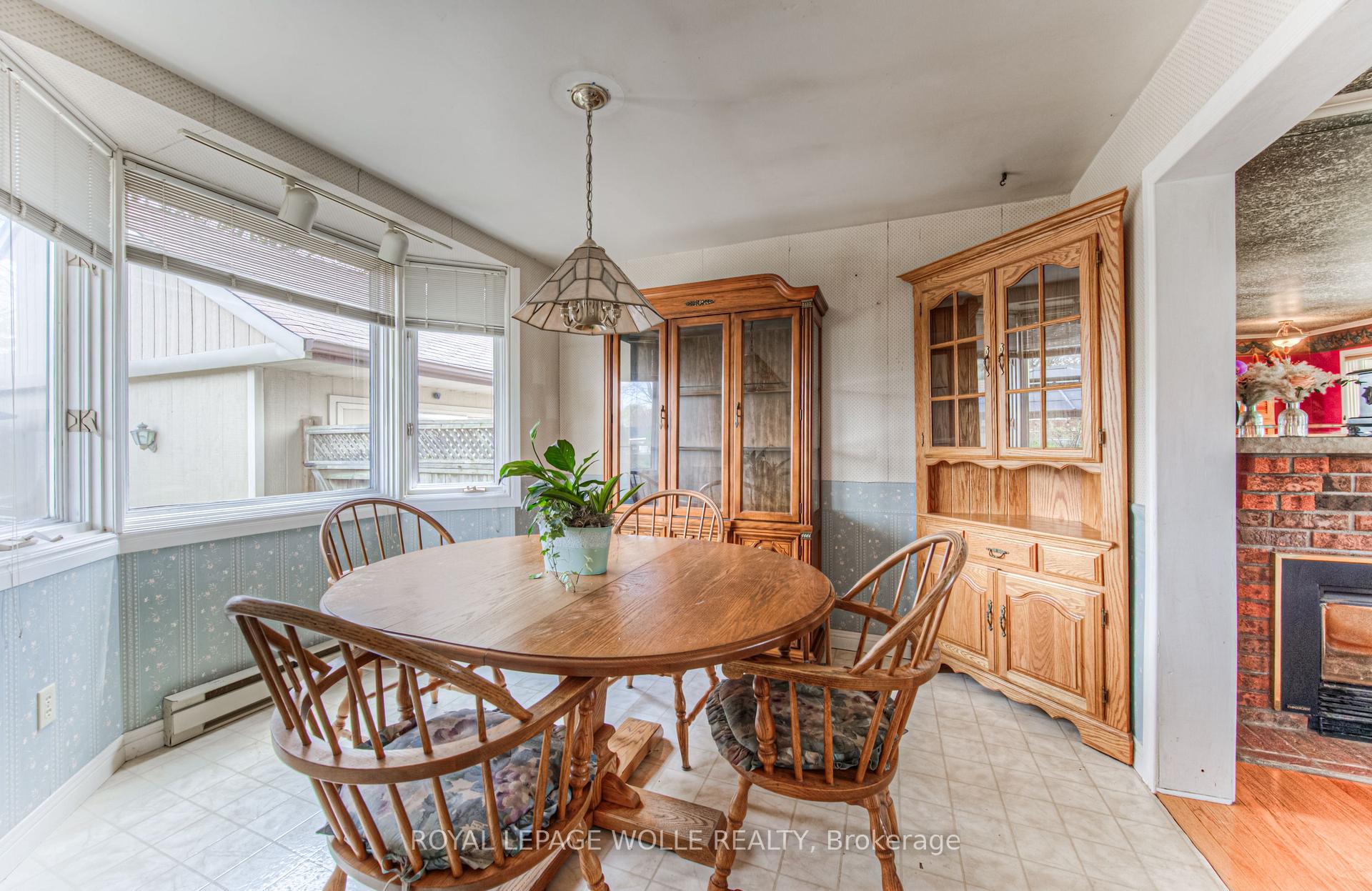Photo 10 of 47 Belleview Avenue, Kitchener — HOMEH
