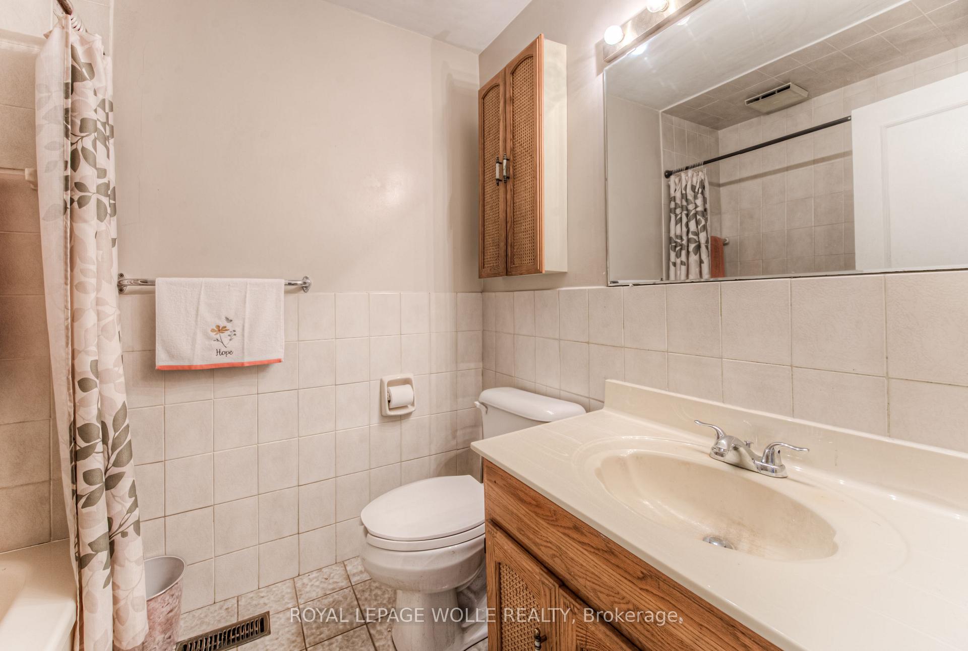 Photo 16 of 47 Belleview Avenue, Kitchener — HOMEH