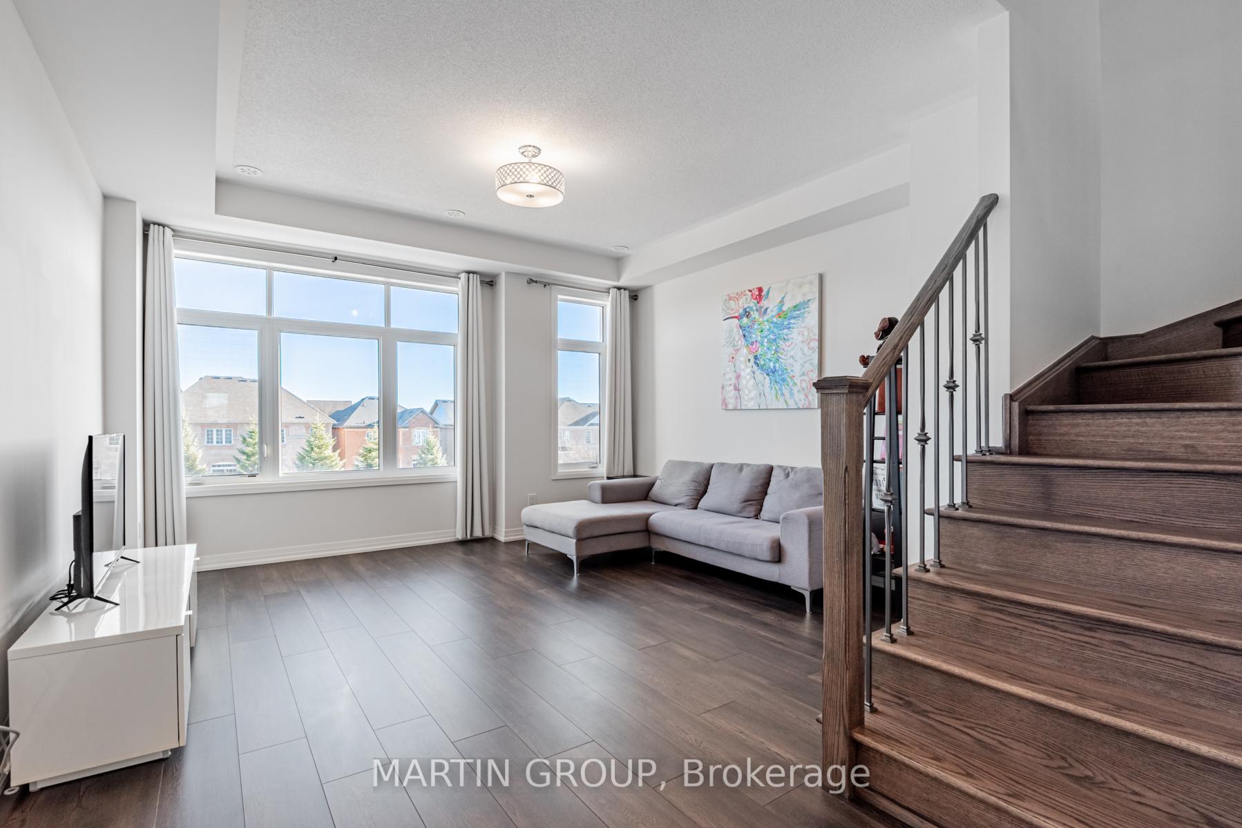 Photo 3 of 13 Carneros Way, Markham, Cedar Grove — HOMEH
