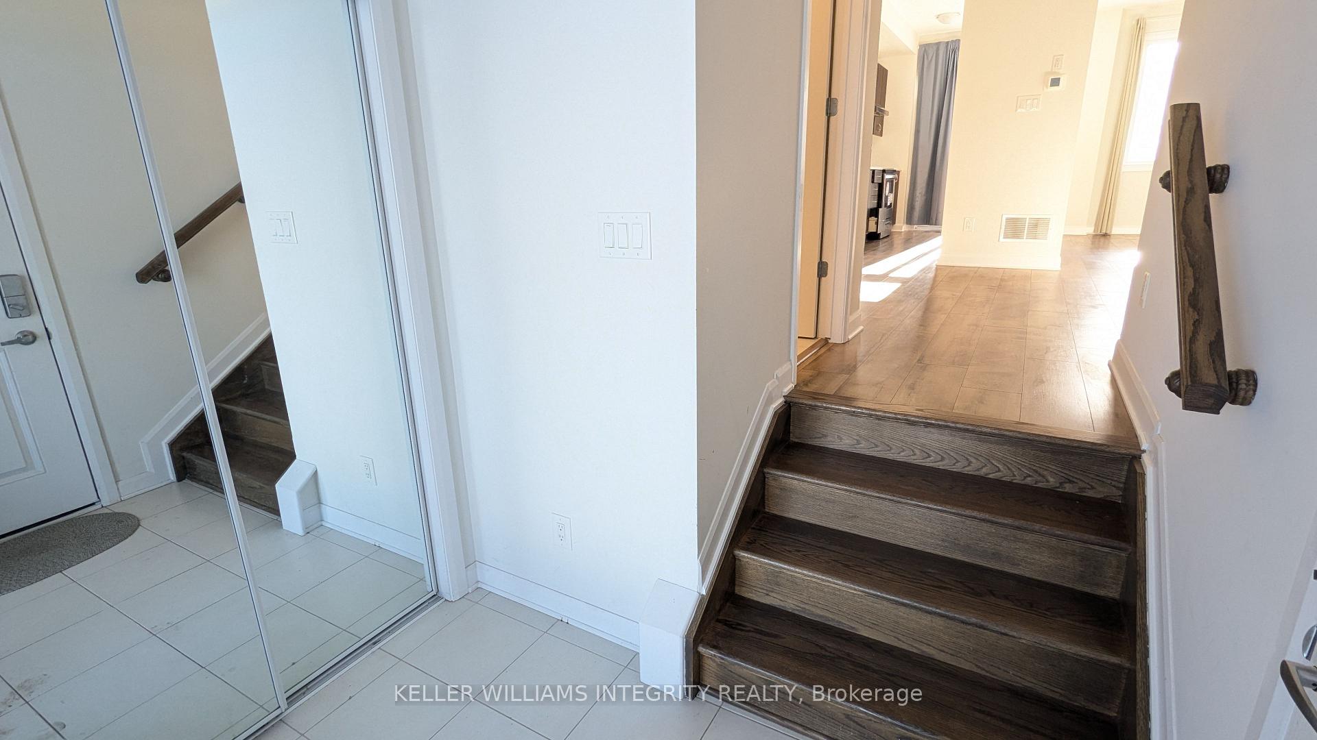Photo 3 of 513 Winterset Road S, Ottawa, Kanata - Kanata Lakes/Heritage Hills — HOMEH