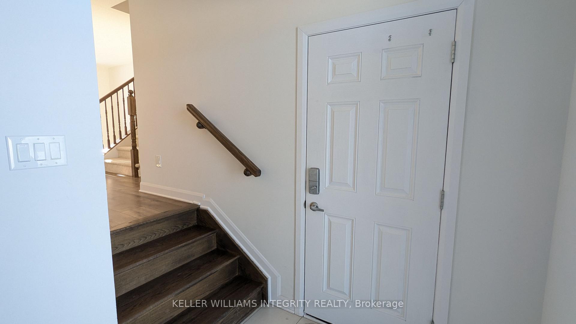 Photo 4 of 513 Winterset Road S, Ottawa, Kanata - Kanata Lakes/Heritage Hills — HOMEH