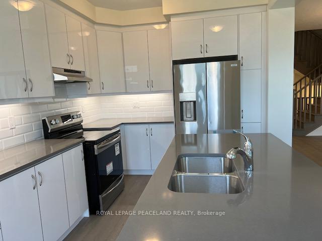 Photo 3 of 175 Beaverbrae Drive, Markham, Victoria Manor-Jennings Gate — HOMEH