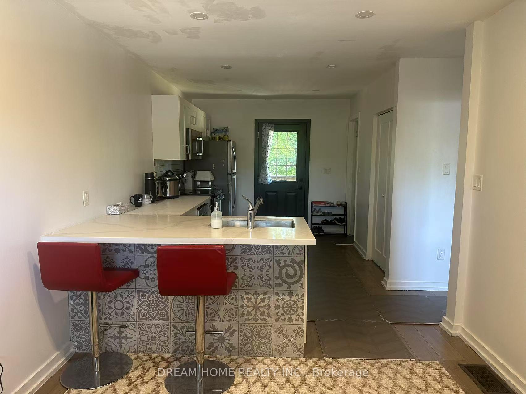Photo 5 of Unit Upper, 178 Columbia Drive, Hamilton, Buchanan — HOMEH