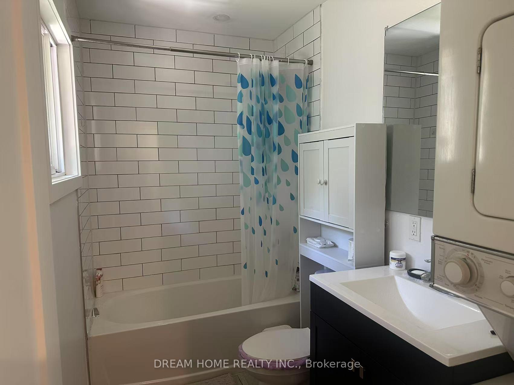 Photo 10 of Unit Upper, 178 Columbia Drive, Hamilton, Buchanan — HOMEH