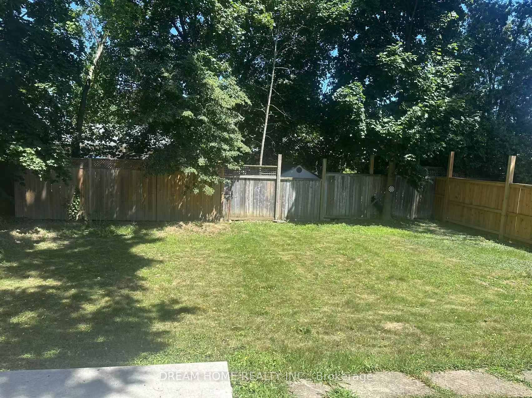 Photo 12 of Unit Upper, 178 Columbia Drive, Hamilton, Buchanan — HOMEH