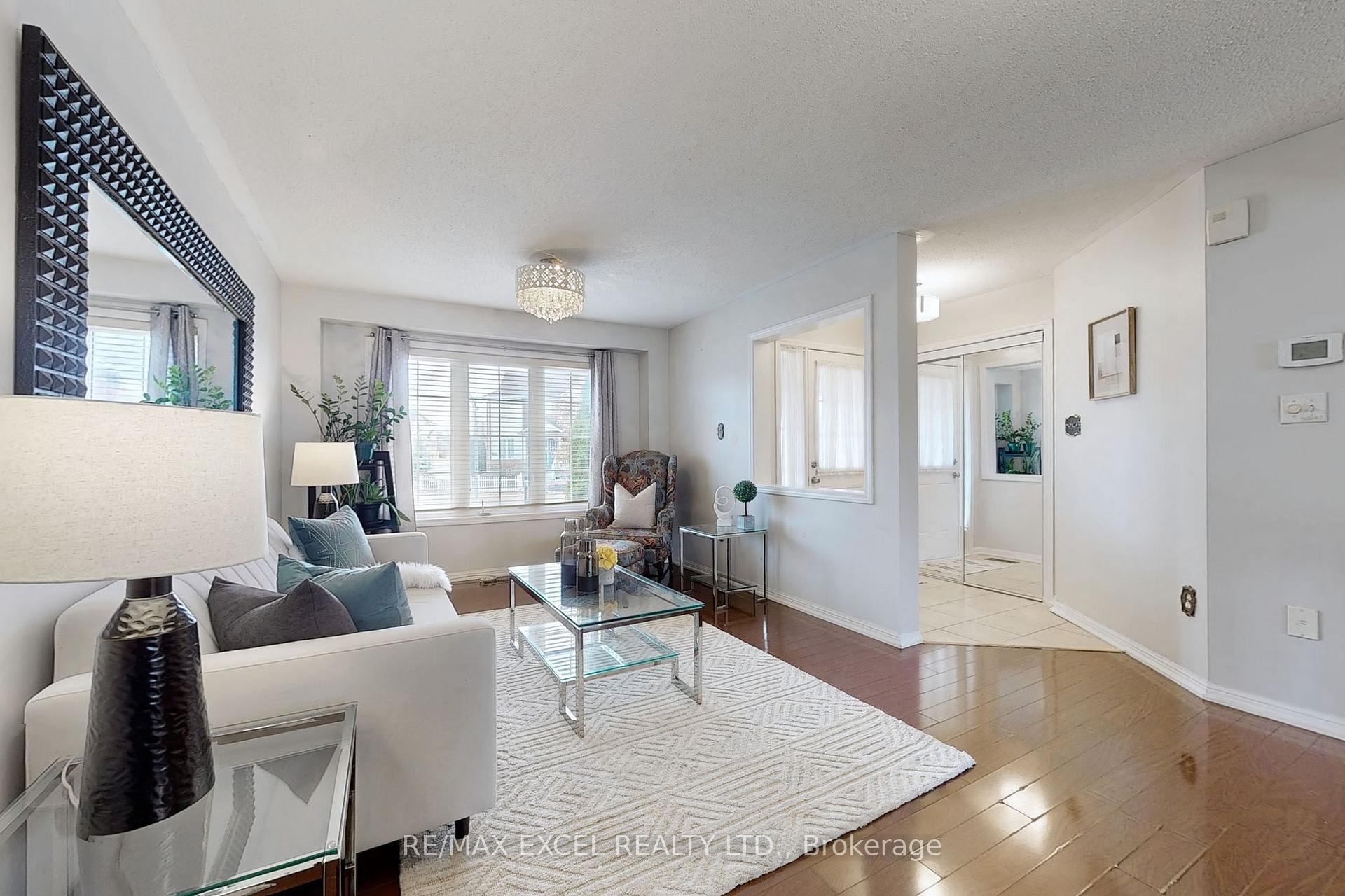 Photo 5 of 52 Morning Dove Drive, Markham, Cornell — HOMEH