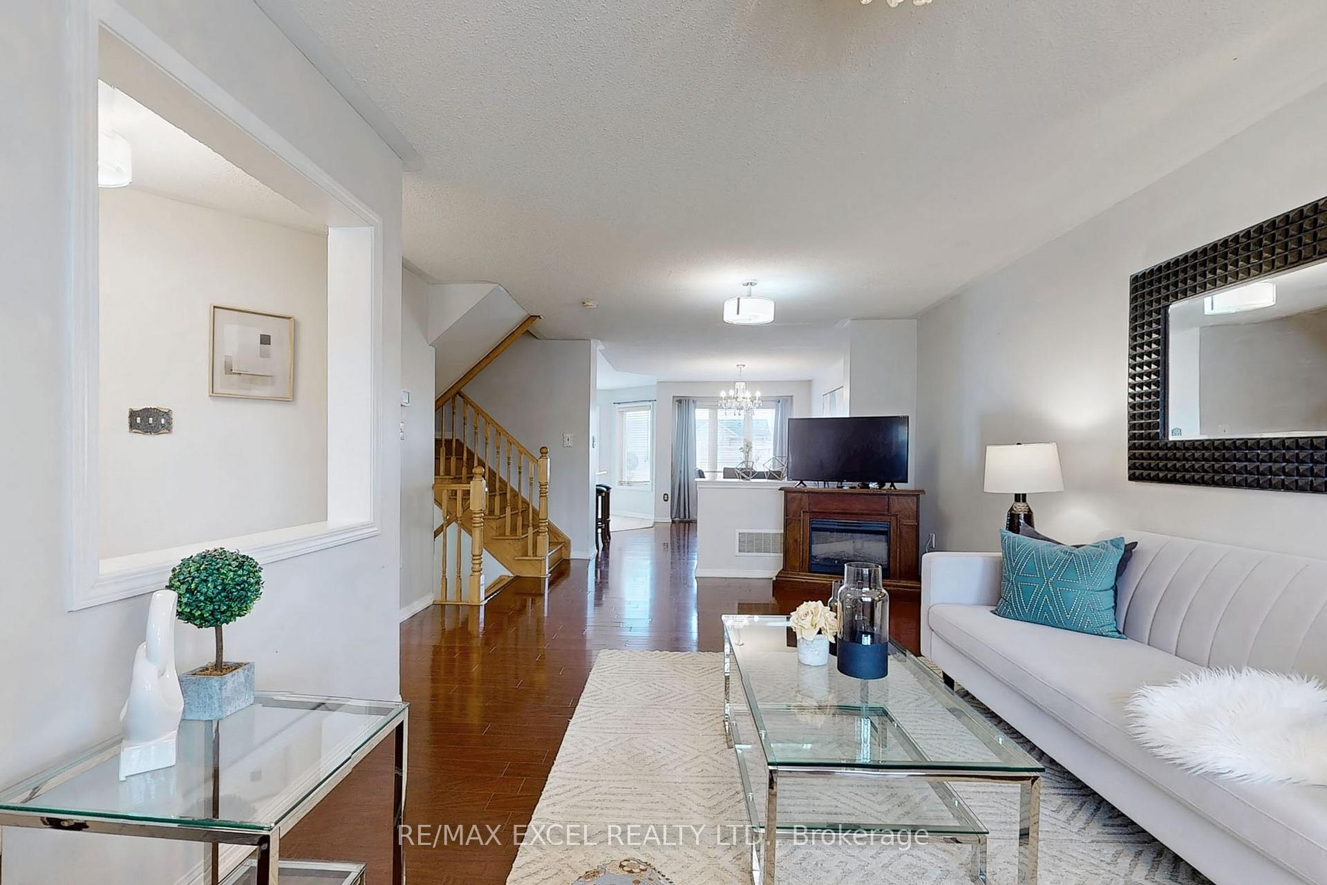 Photo 7 of 52 Morning Dove Drive, Markham, Cornell — HOMEH