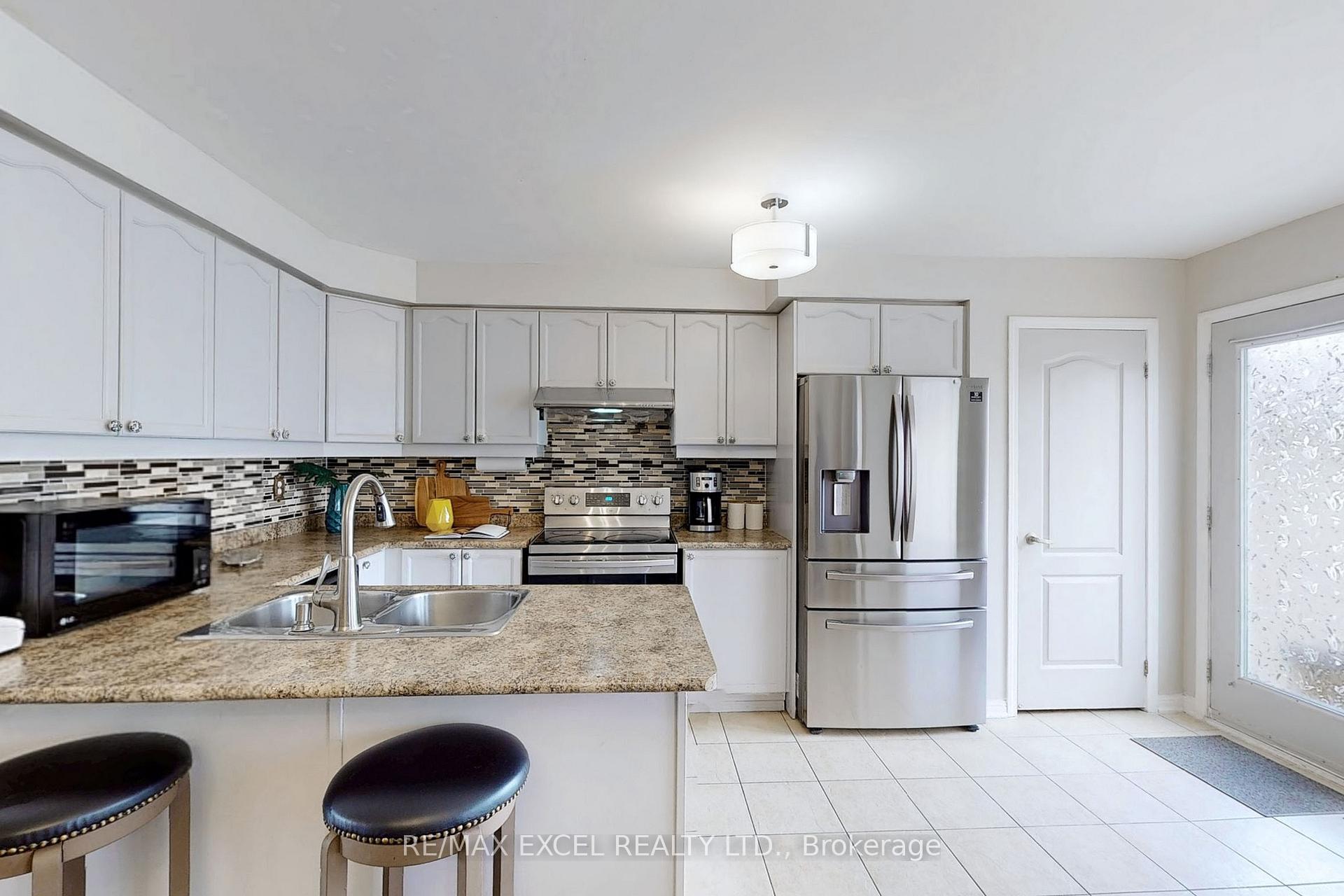 Photo 10 of 52 Morning Dove Drive, Markham, Cornell — HOMEH