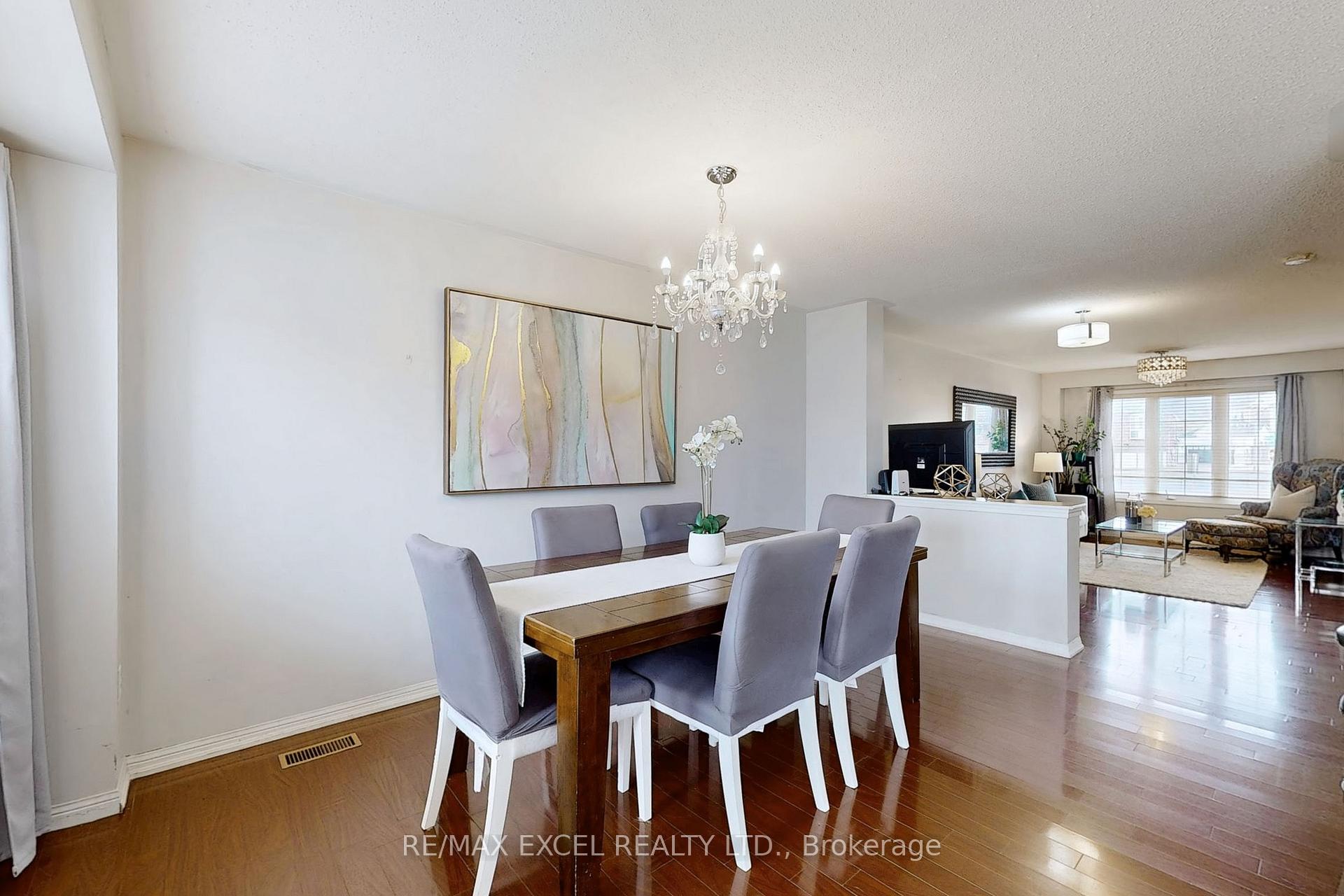 Photo 16 of 52 Morning Dove Drive, Markham, Cornell — HOMEH