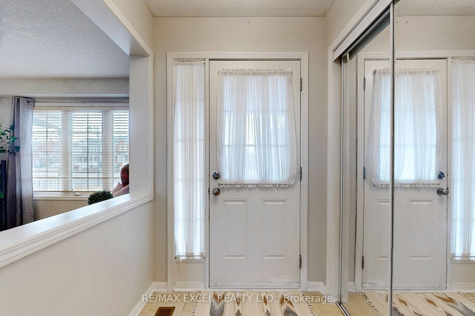 Photo 18 of 52 Morning Dove Drive, Markham, Cornell — HOMEH