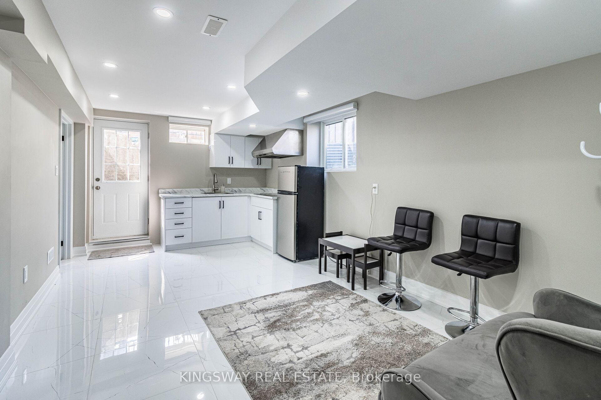 Photo 35 of 166 Bronson Terrace, Milton, Ford — HOMEH