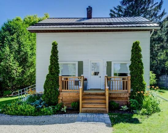 Photo 2 of 34 Clarke Street S, Minto — HOMEH