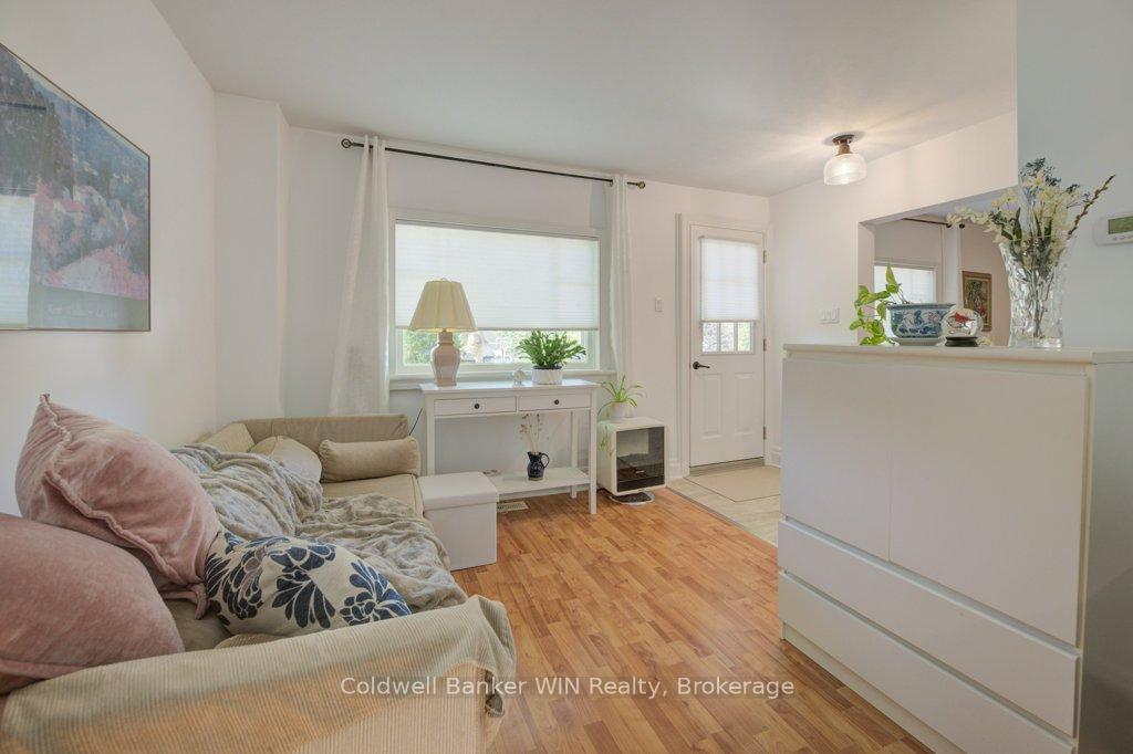 Photo 13 of 34 Clarke Street S, Minto — HOMEH