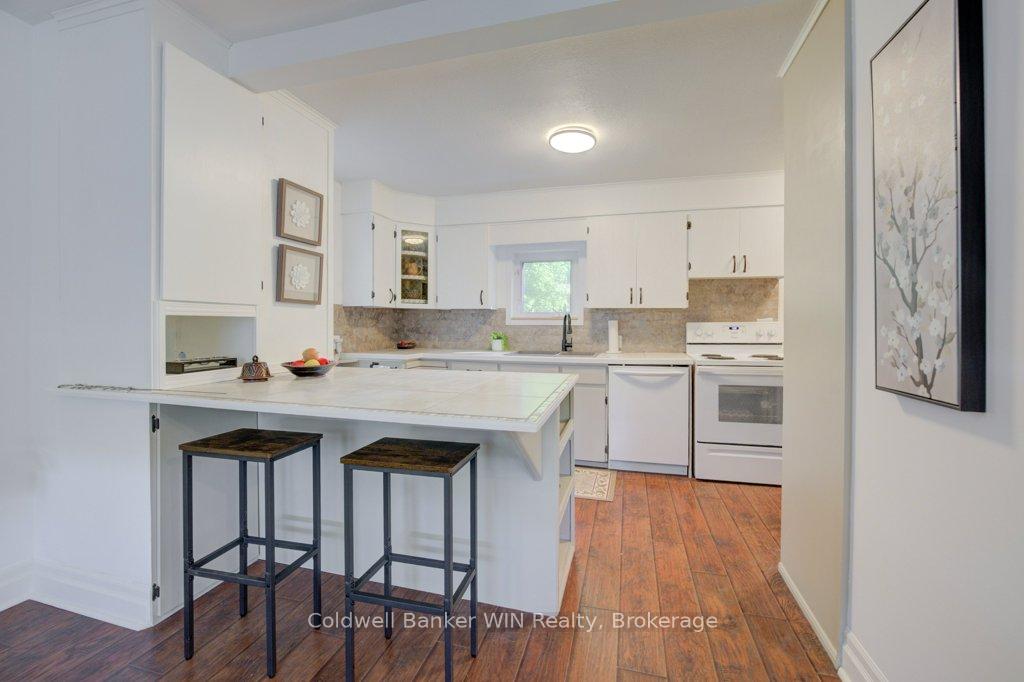 Photo 16 of 34 Clarke Street S, Minto — HOMEH