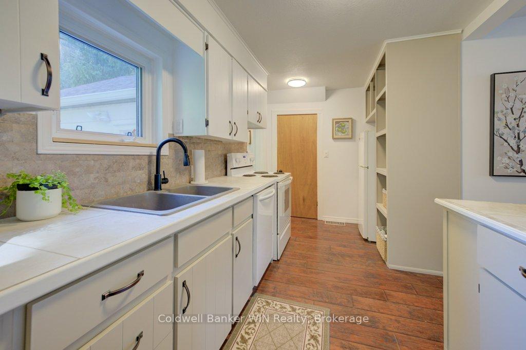 Photo 19 of 34 Clarke Street S, Minto — HOMEH