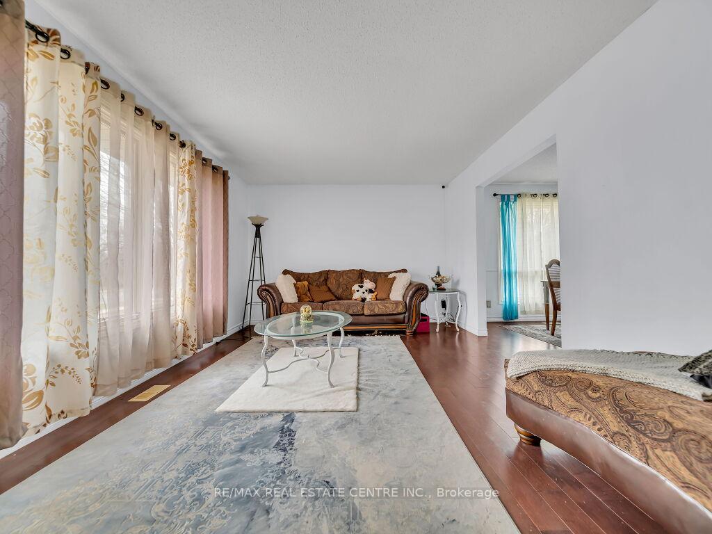 Photo 7 of 125 Biehn Drive, Kitchener — HOMEH